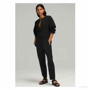 NEW Lululemon Ventlight Zippered Jumpsuit
Black Size 12